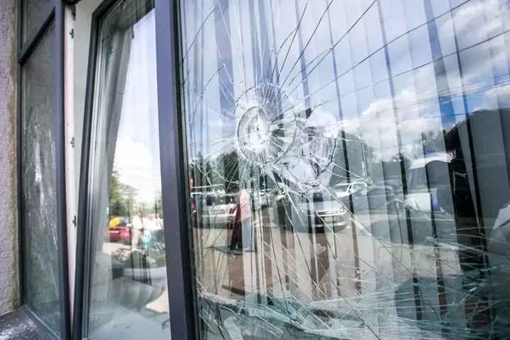 us-glass-repair-emergency-lass-repair