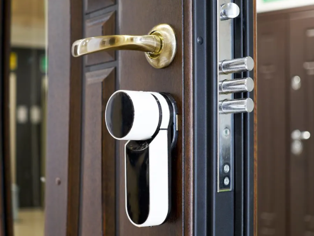 Clear Solution - Lasting Fixes commercial door lock and hardware services - Alexandria, VA