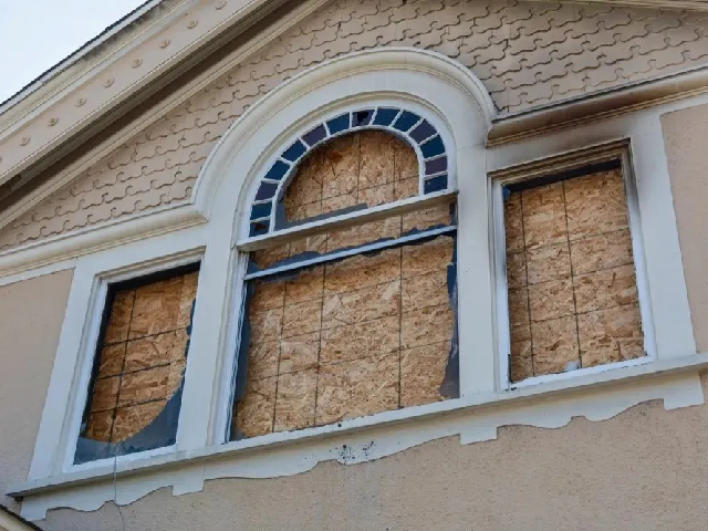 Clear Solution - Lasting Fixes emergency commercial glass and door repair - Alexandria, VA