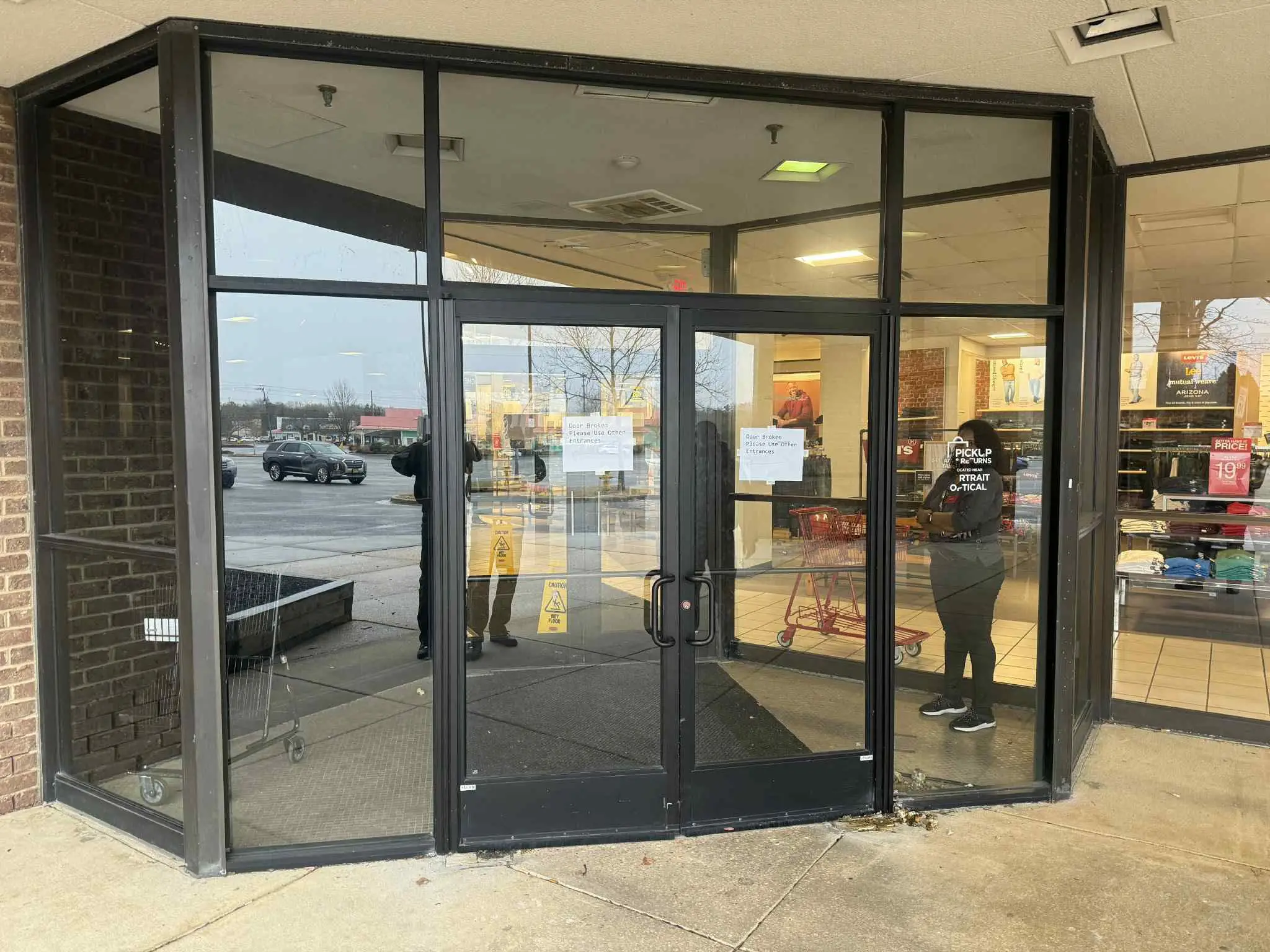 Aluminum storefront door installation in Alexandria VA