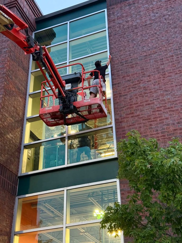 Professional Commercial Window Glass Repair Services