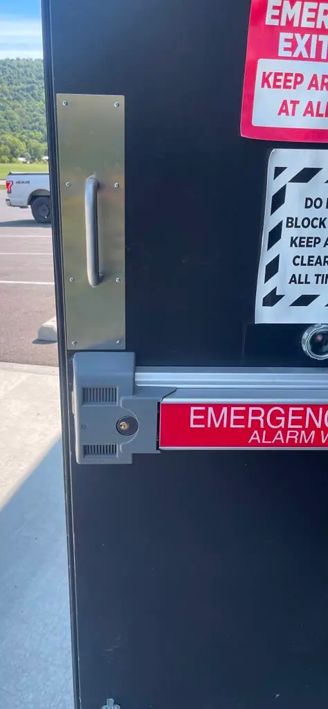Commercial door repair and installation in Alexandria VA