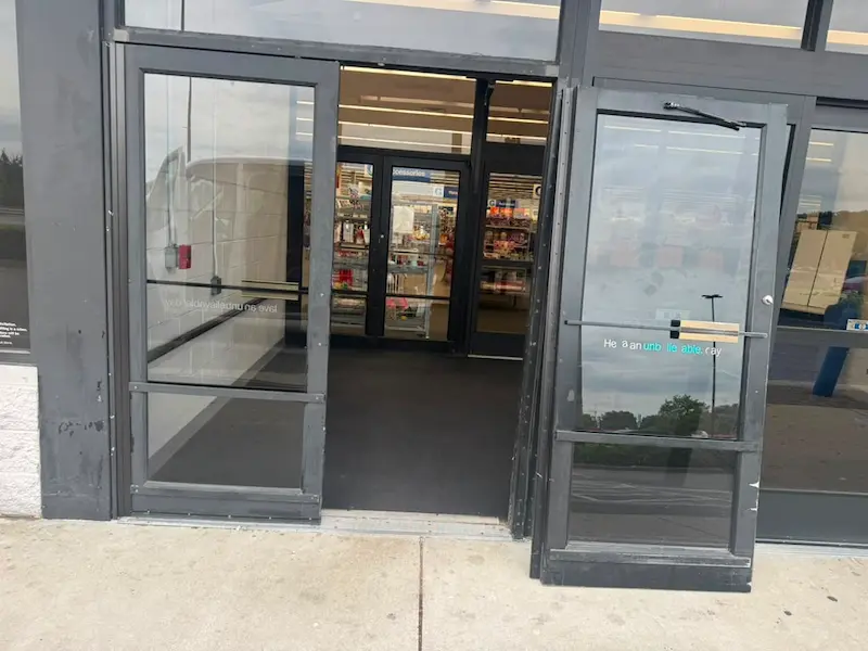 Commercial aluminum storefront door repair